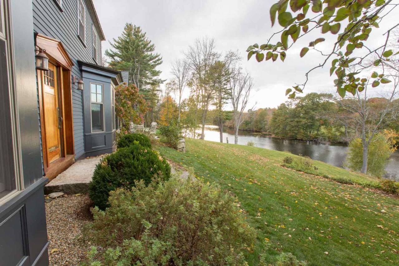 | Riverhouse
