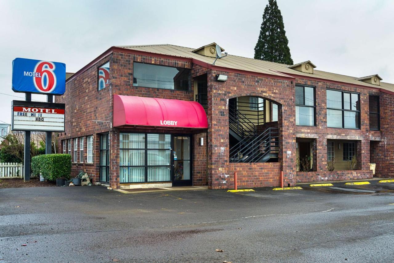 | Motel 6-Canby, OR