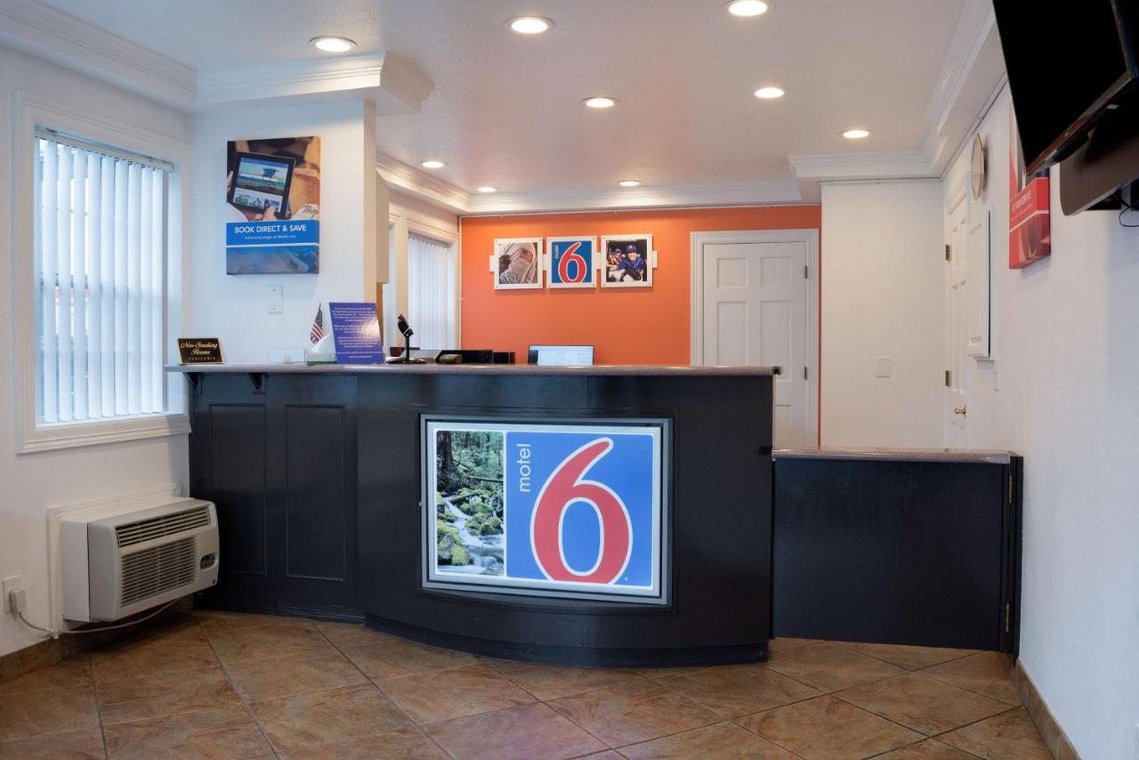 | Motel 6-Canby, OR