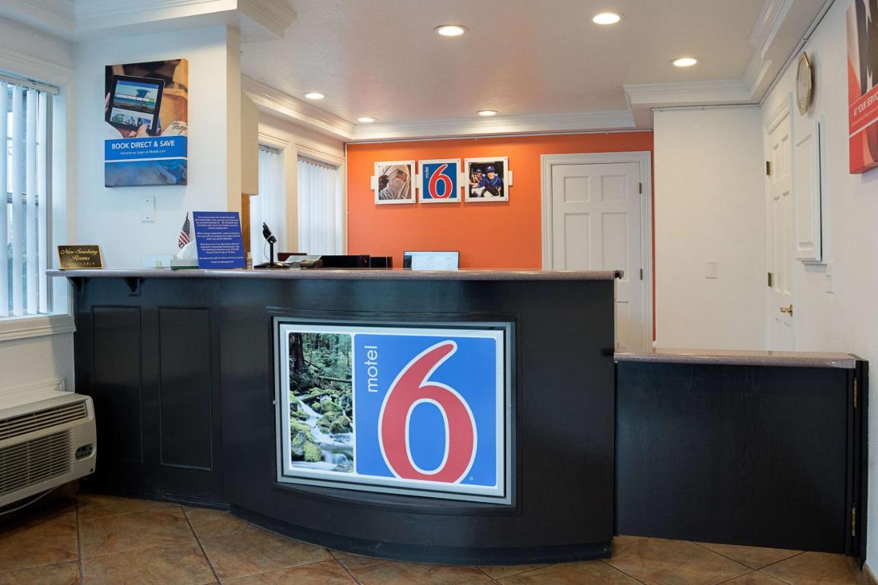 | Motel 6-Canby, OR