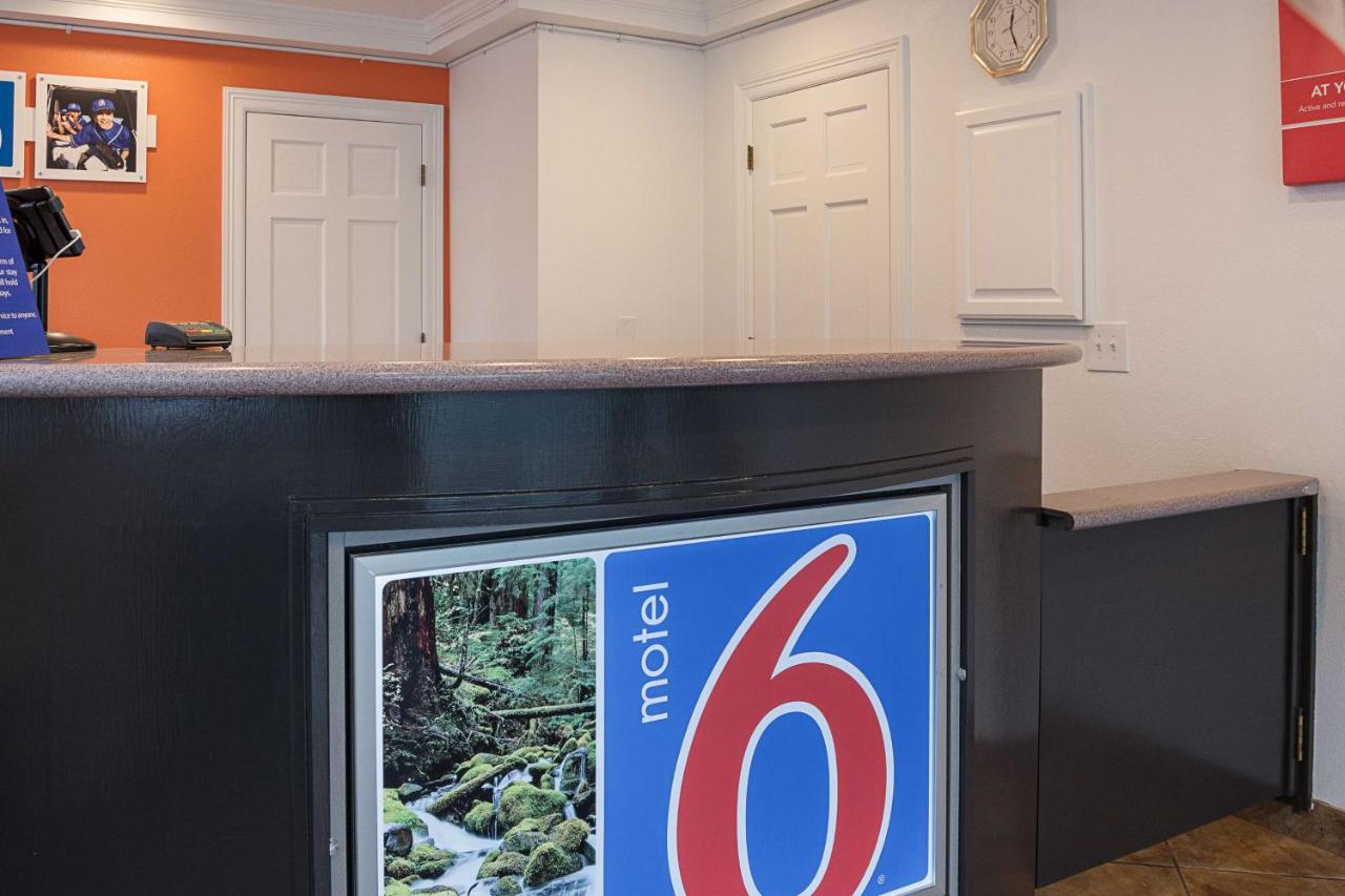| Motel 6-Canby, OR