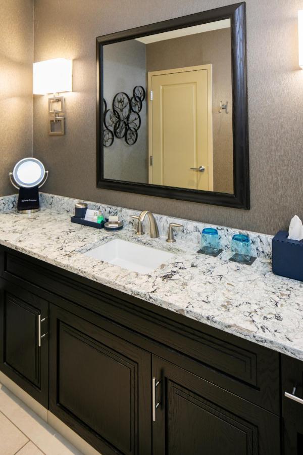 King Room - Disability Access at THE TENNESSEAN Hotel