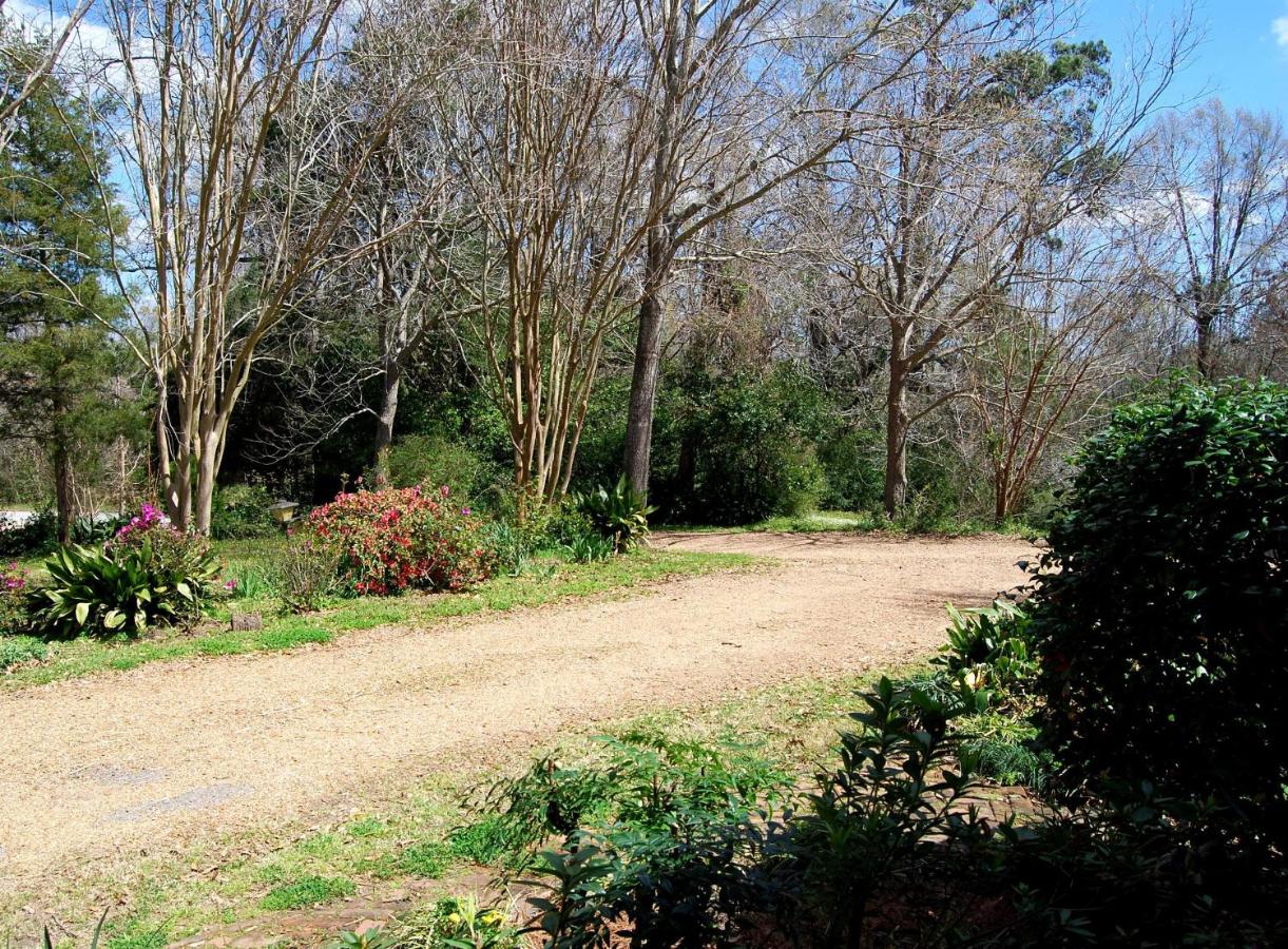 | Glenfield Plantation Historic Antebellum Bed and Breakfast
