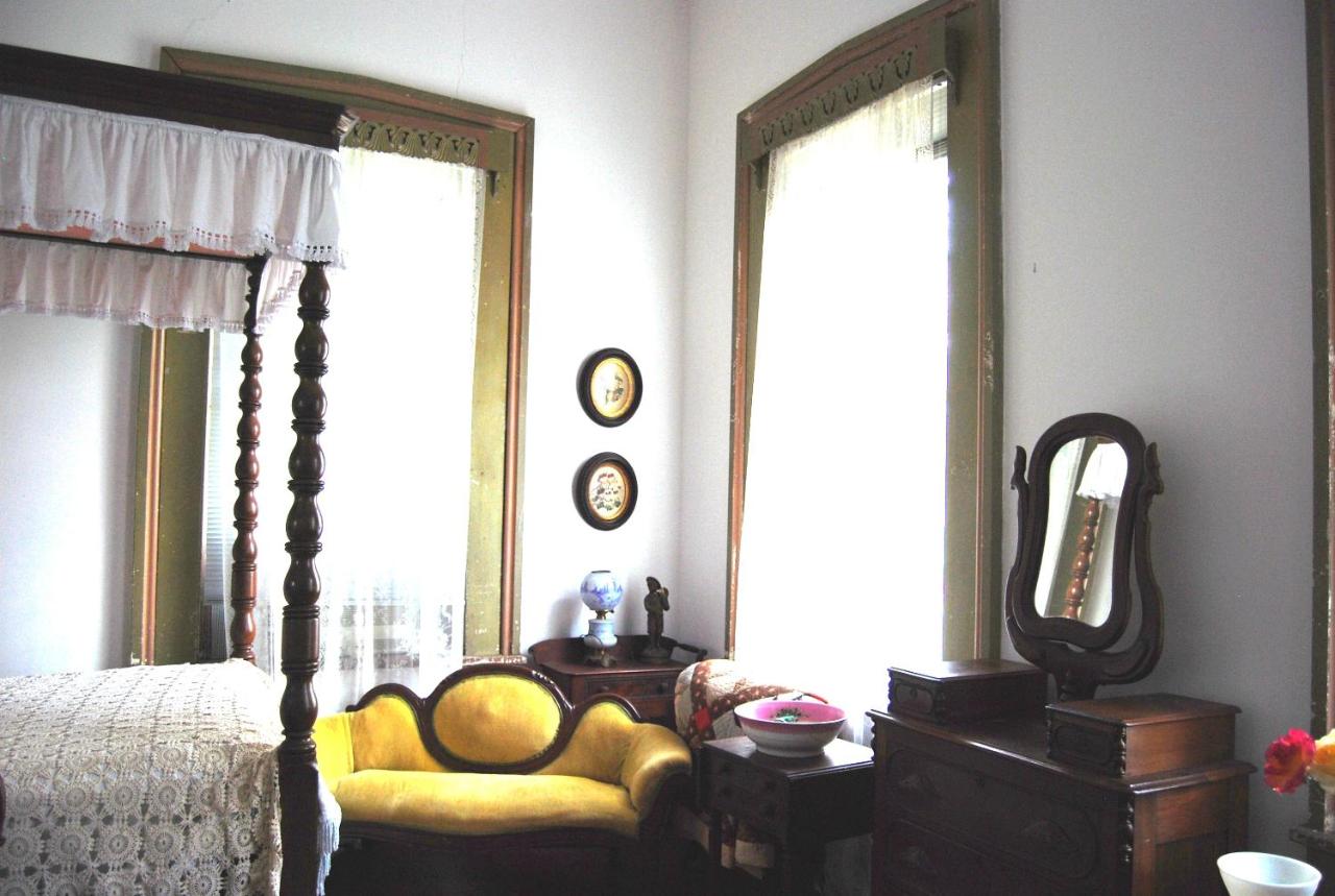 | Glenfield Plantation Historic Antebellum Bed and Breakfast