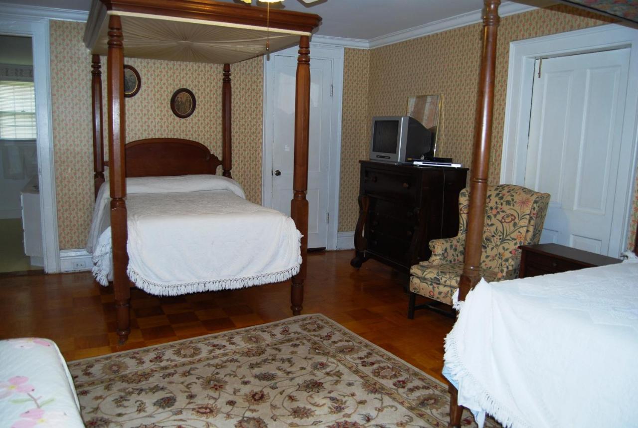 | Glenfield Plantation Historic Antebellum Bed and Breakfast