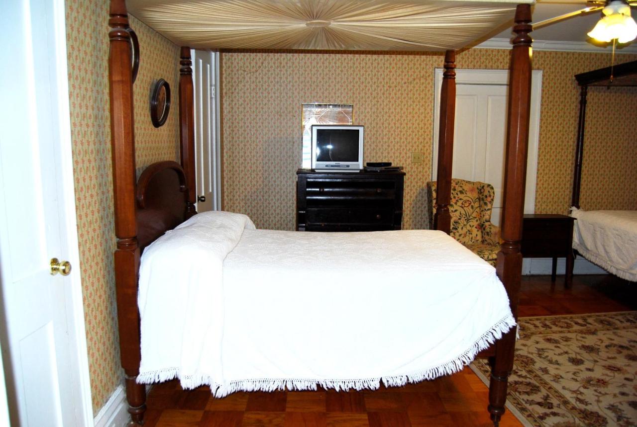 | Glenfield Plantation Historic Antebellum Bed and Breakfast