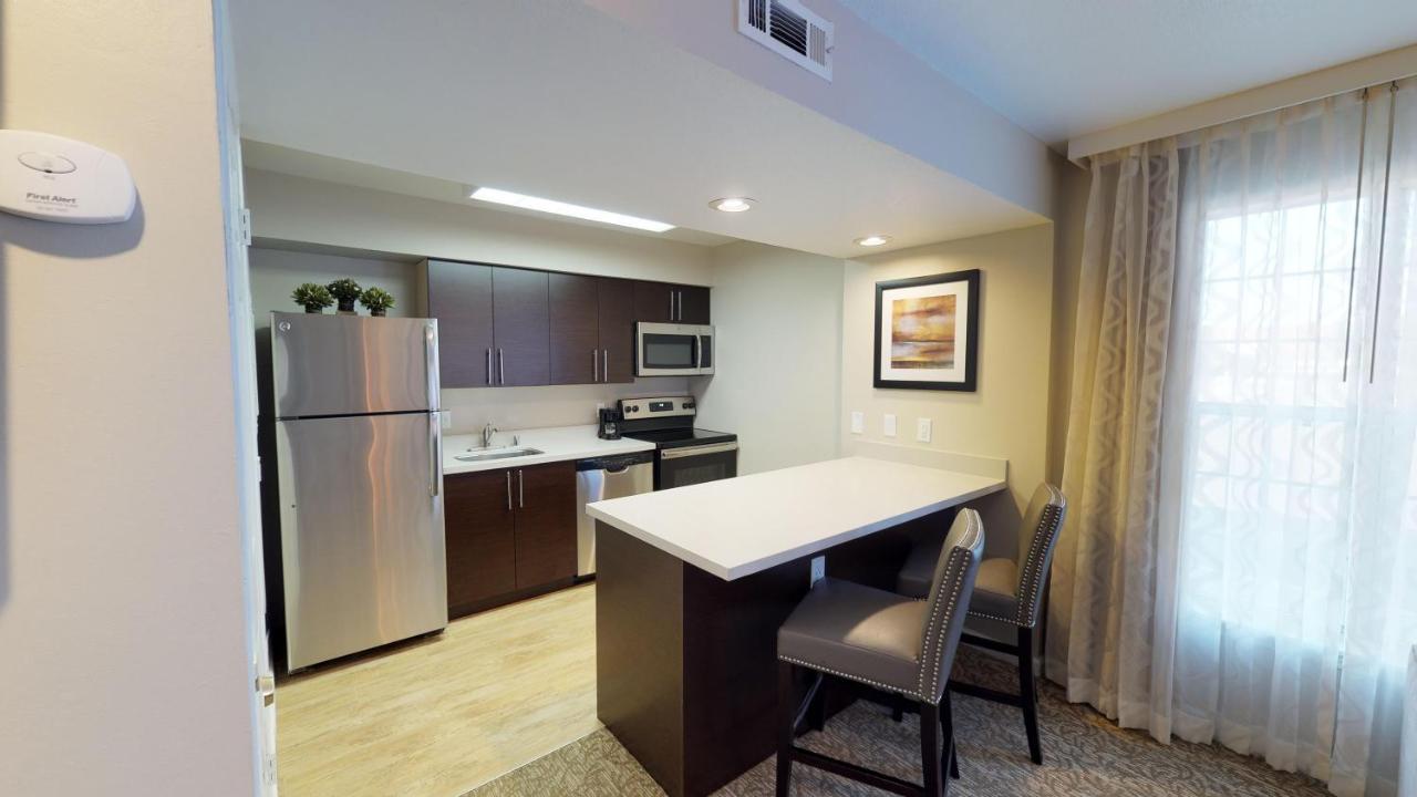 One-Bedroom Suite - 2 Double Beds at Chase Suite Hotel Newark-Fremont