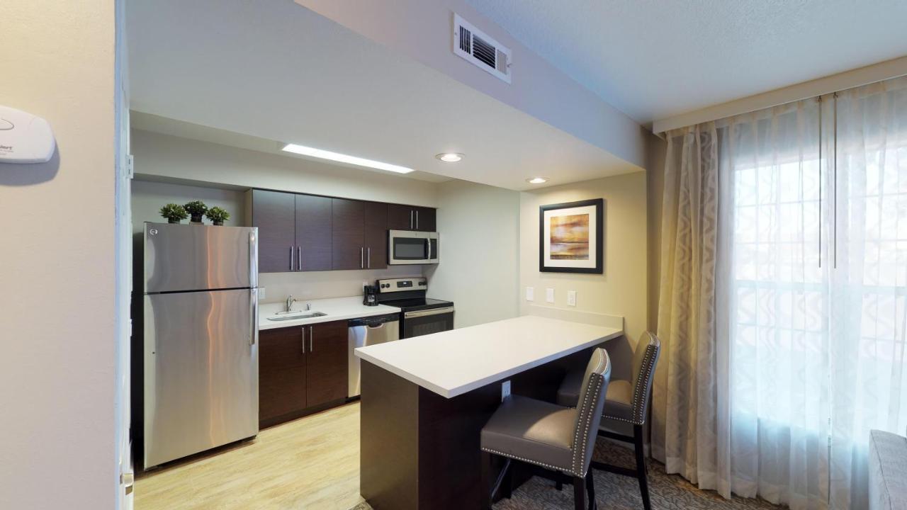 One-Bedroom Suite - 2 Double Beds at Chase Suite Hotel Newark-Fremont