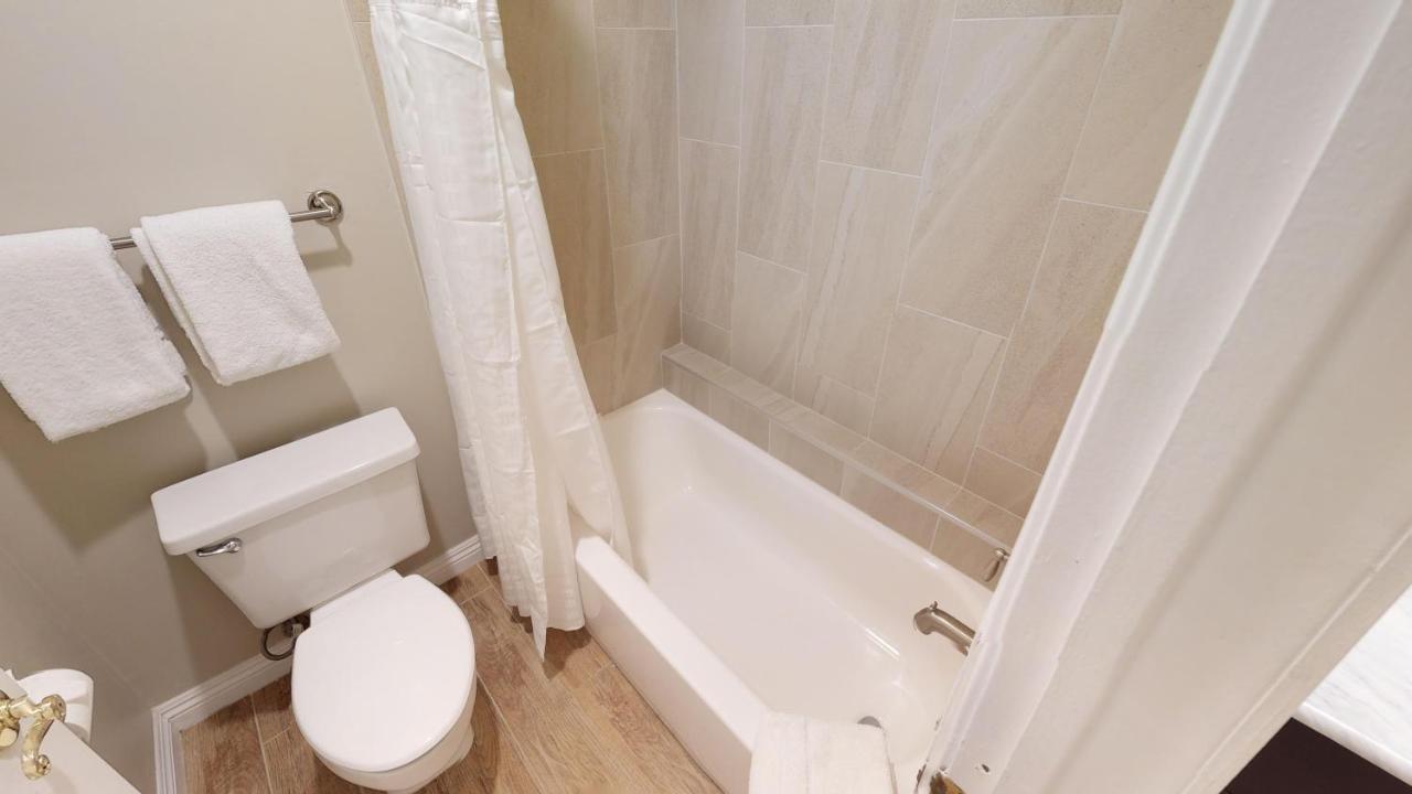 Two-Bedroom Suite at Chase Suite Hotel Newark-Fremont