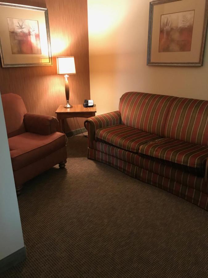 | Randolph Inn and Suites