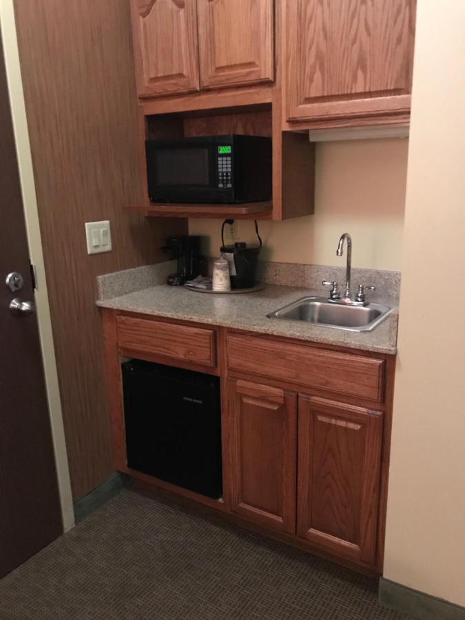 | Randolph Inn and Suites