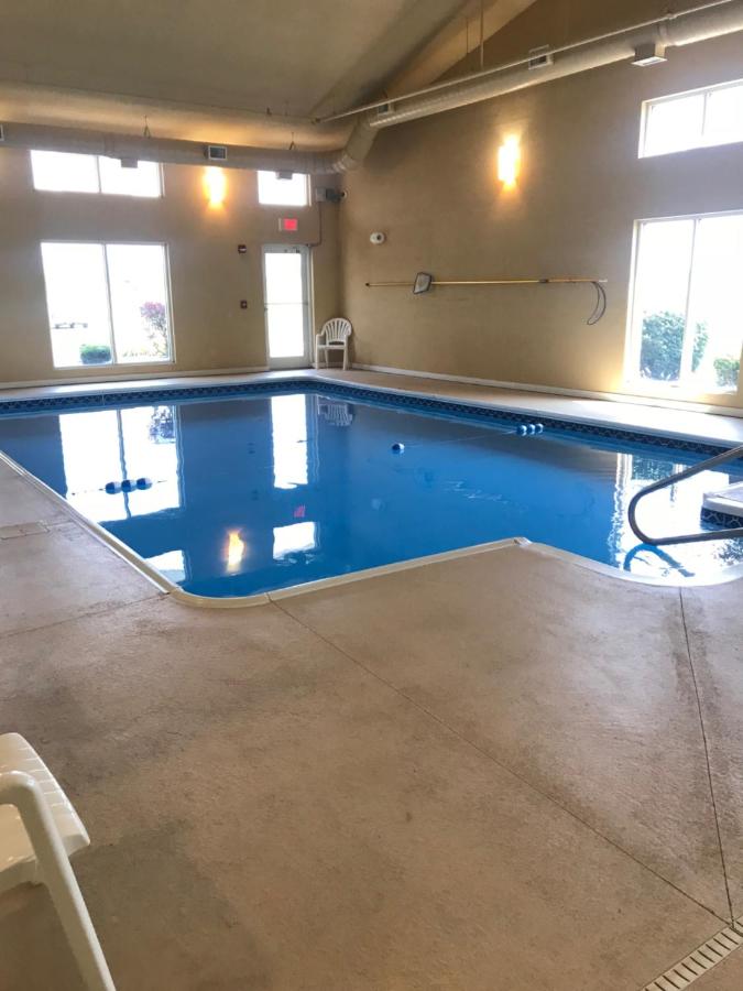| Randolph Inn and Suites