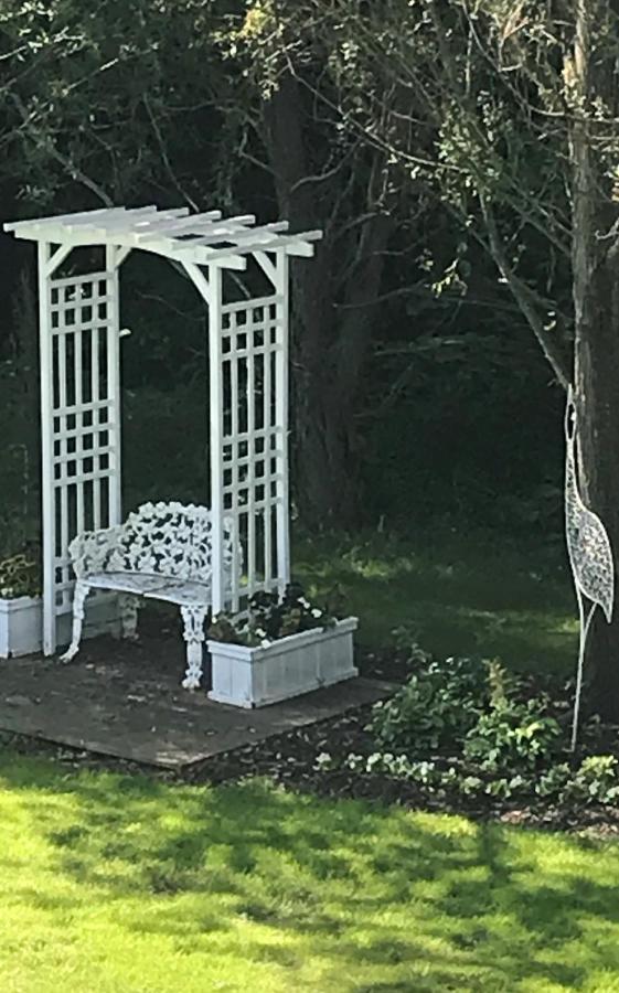  | Martha's Vineyard B & B