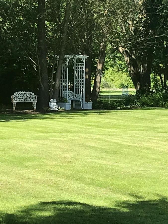  | Martha's Vineyard B & B