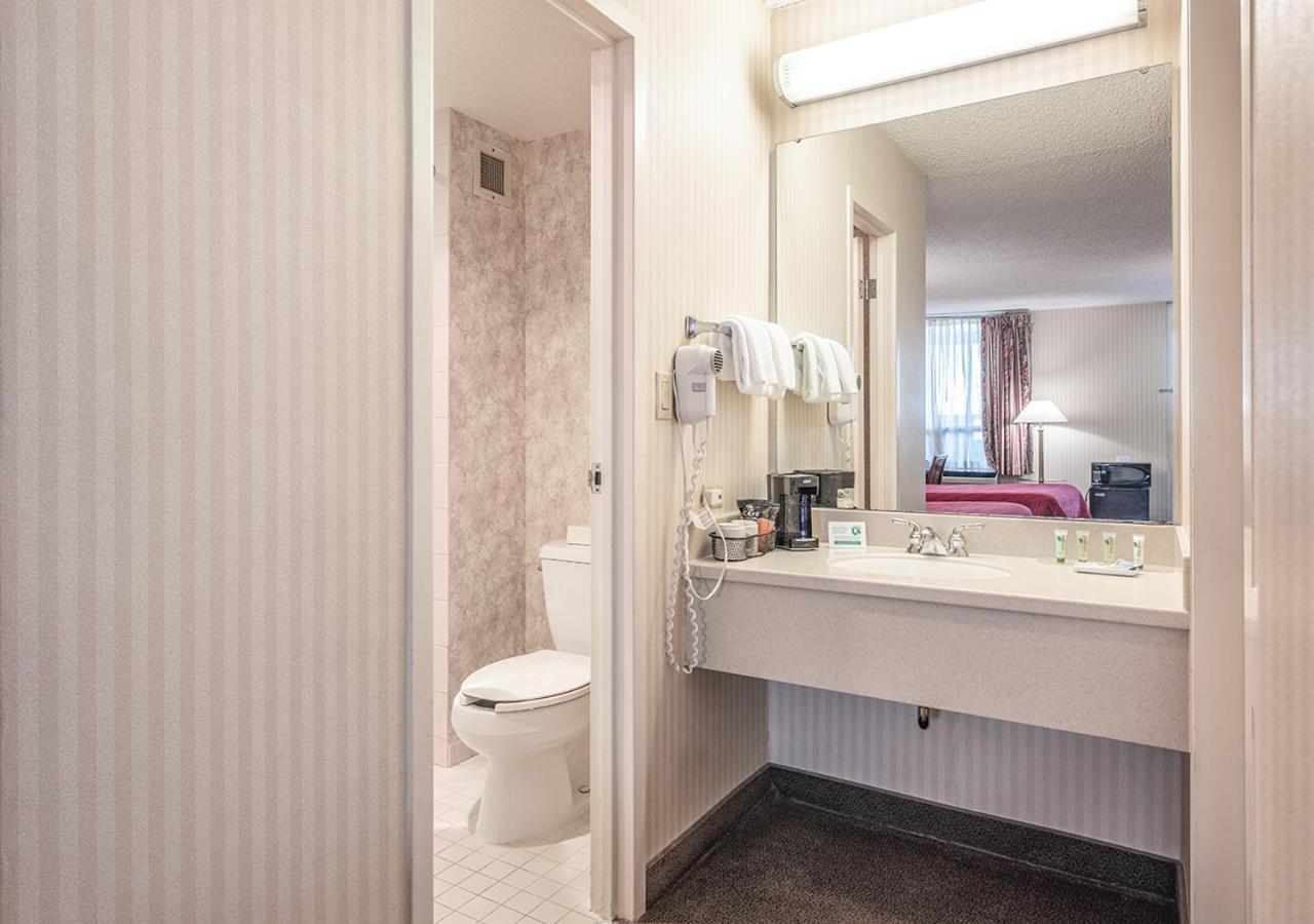 | University Place Hotel and Conference Center
