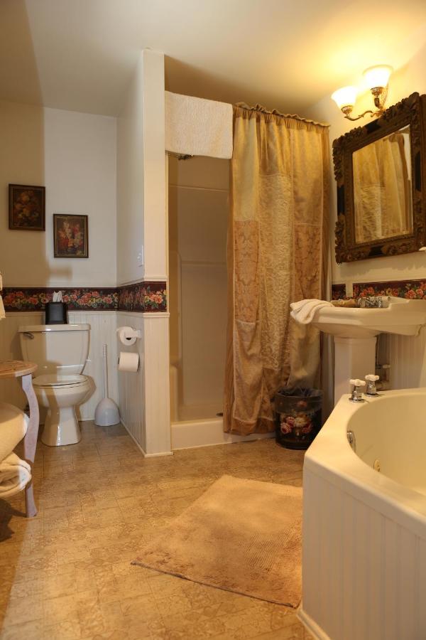  | Martha's Vineyard B & B