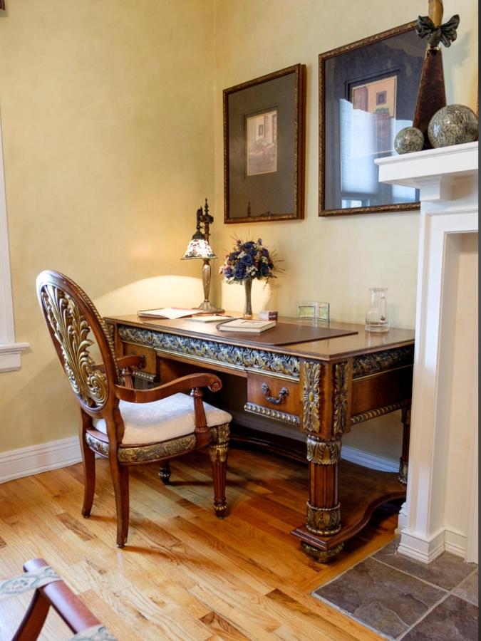 | Gaslight Bed & Breakfast
