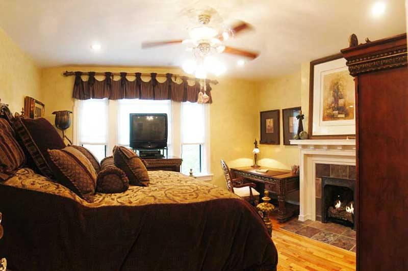 | Gaslight Bed & Breakfast