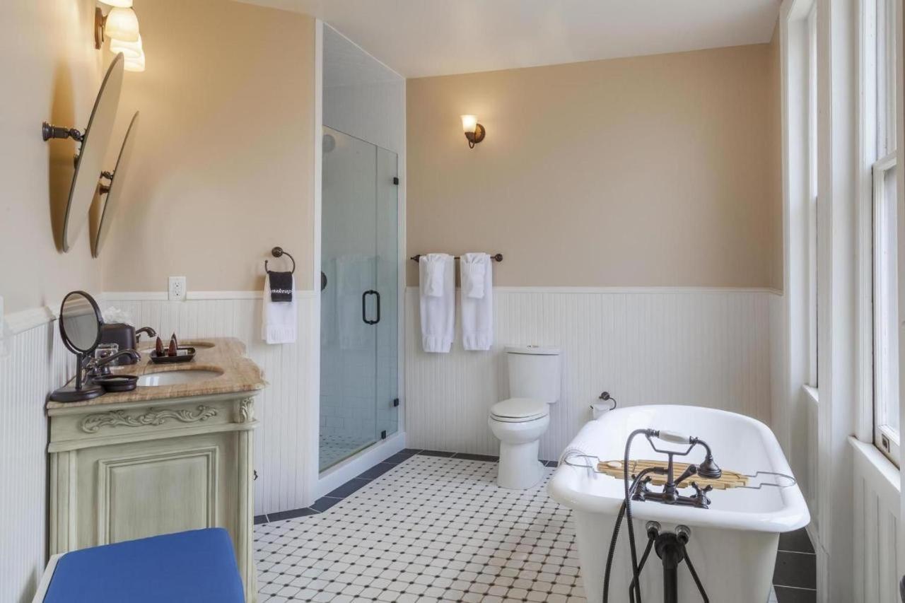 | Patterson Inn