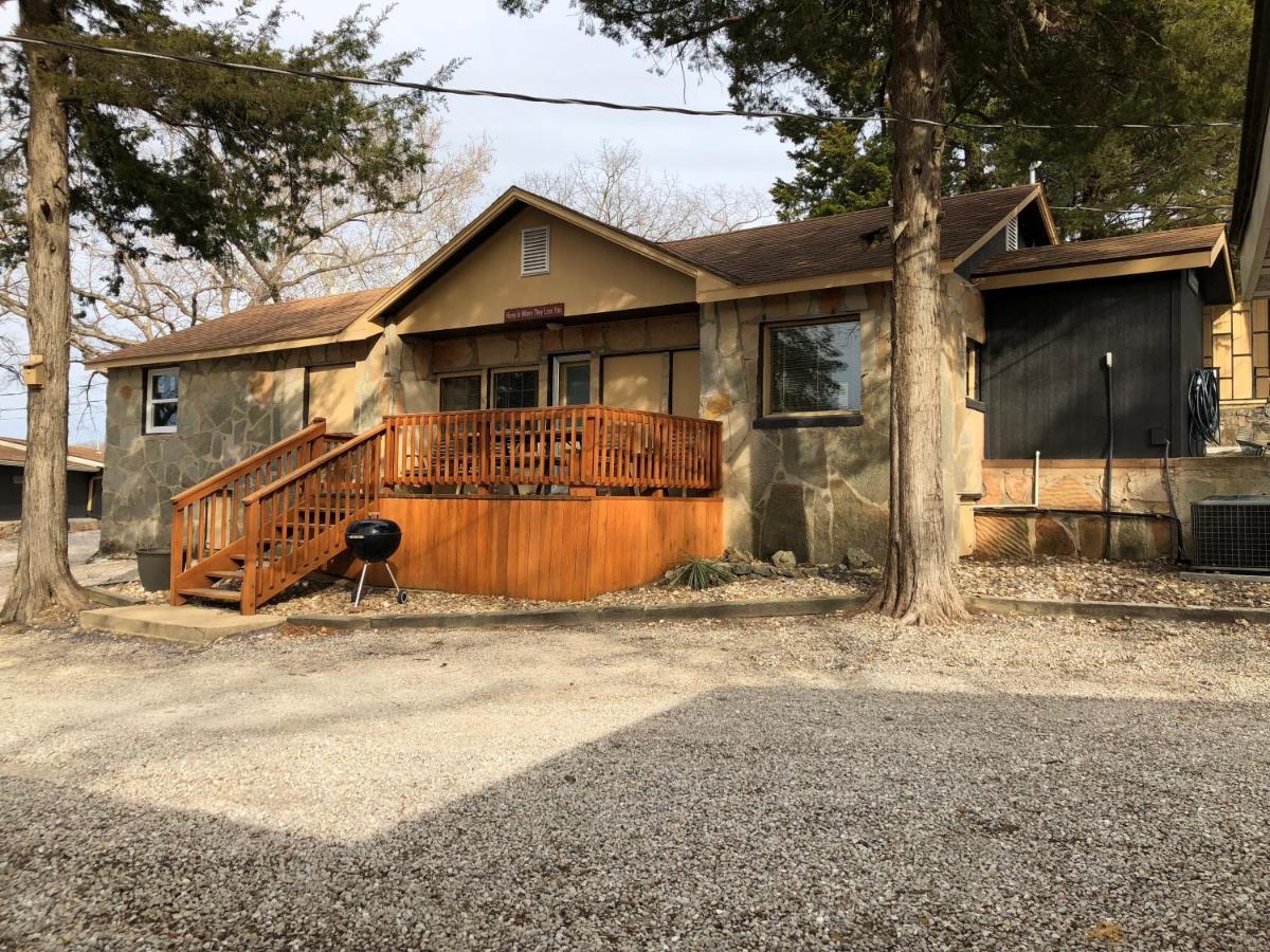 Four-Bedroom Lodge at Point View Resort