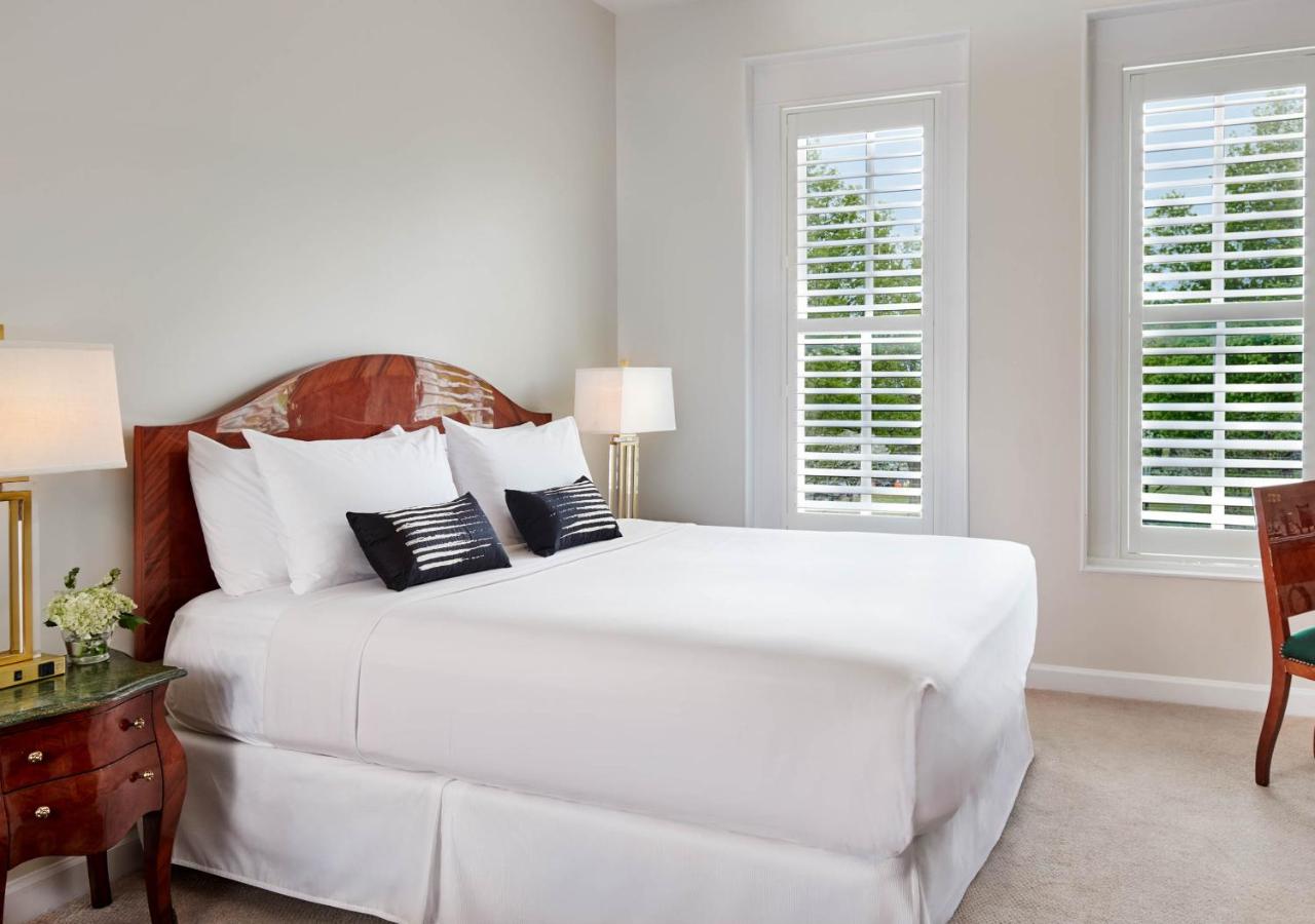 King Suite at Inn at Carnall Hall