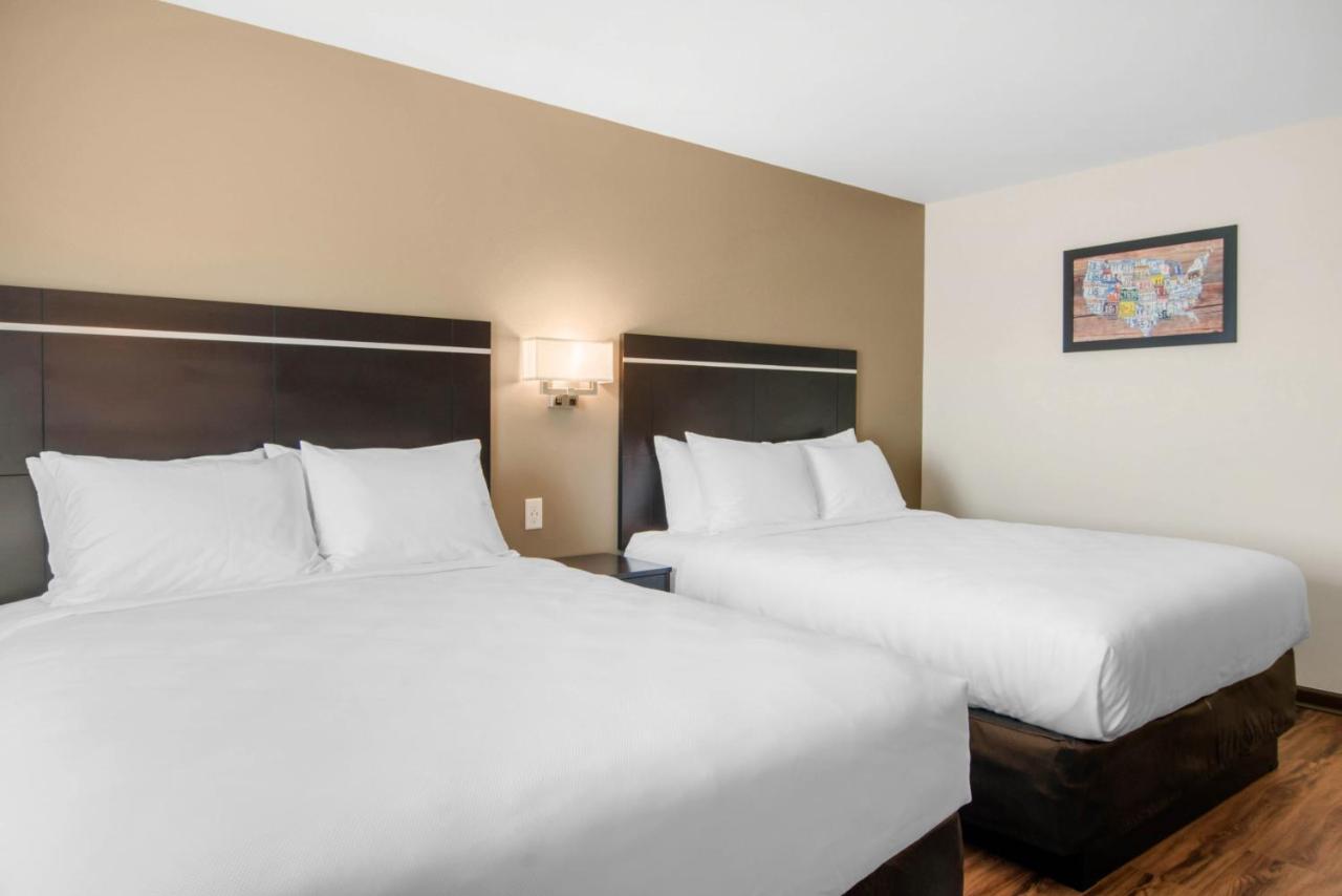 Queen Room with Two Queen Beds - Non-Smoking at Econo Lodge Inn & Suites