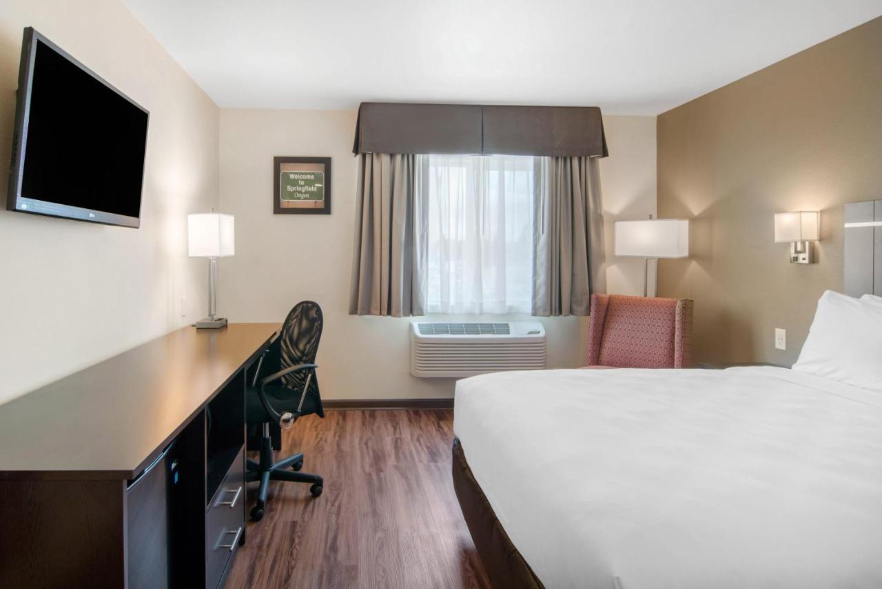 King Room - Non-Smoking at Econo Lodge Inn & Suites