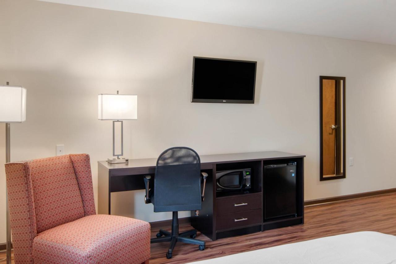 Queen Room with Two Queen Beds - Non-Smoking at Econo Lodge Inn & Suites