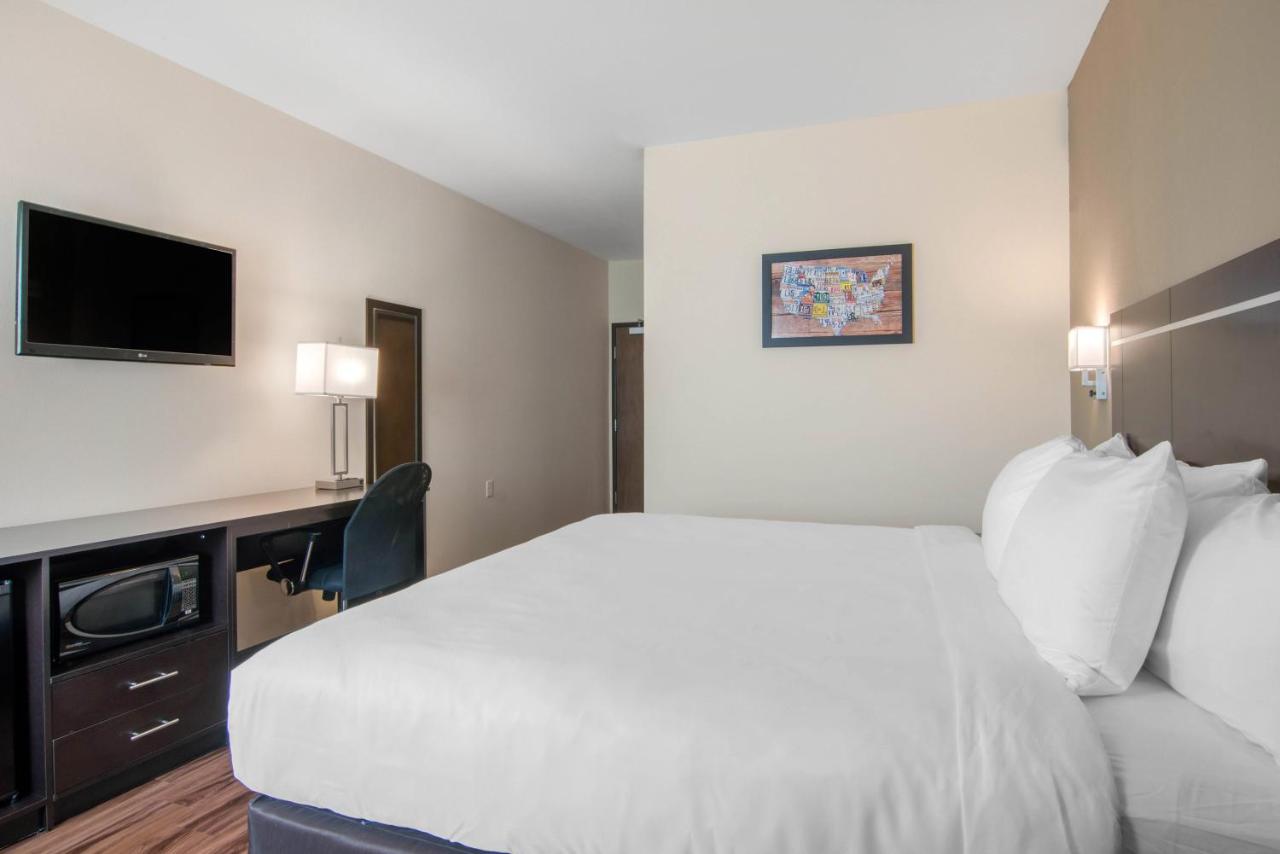 King Room - Non-Smoking at Econo Lodge Inn & Suites