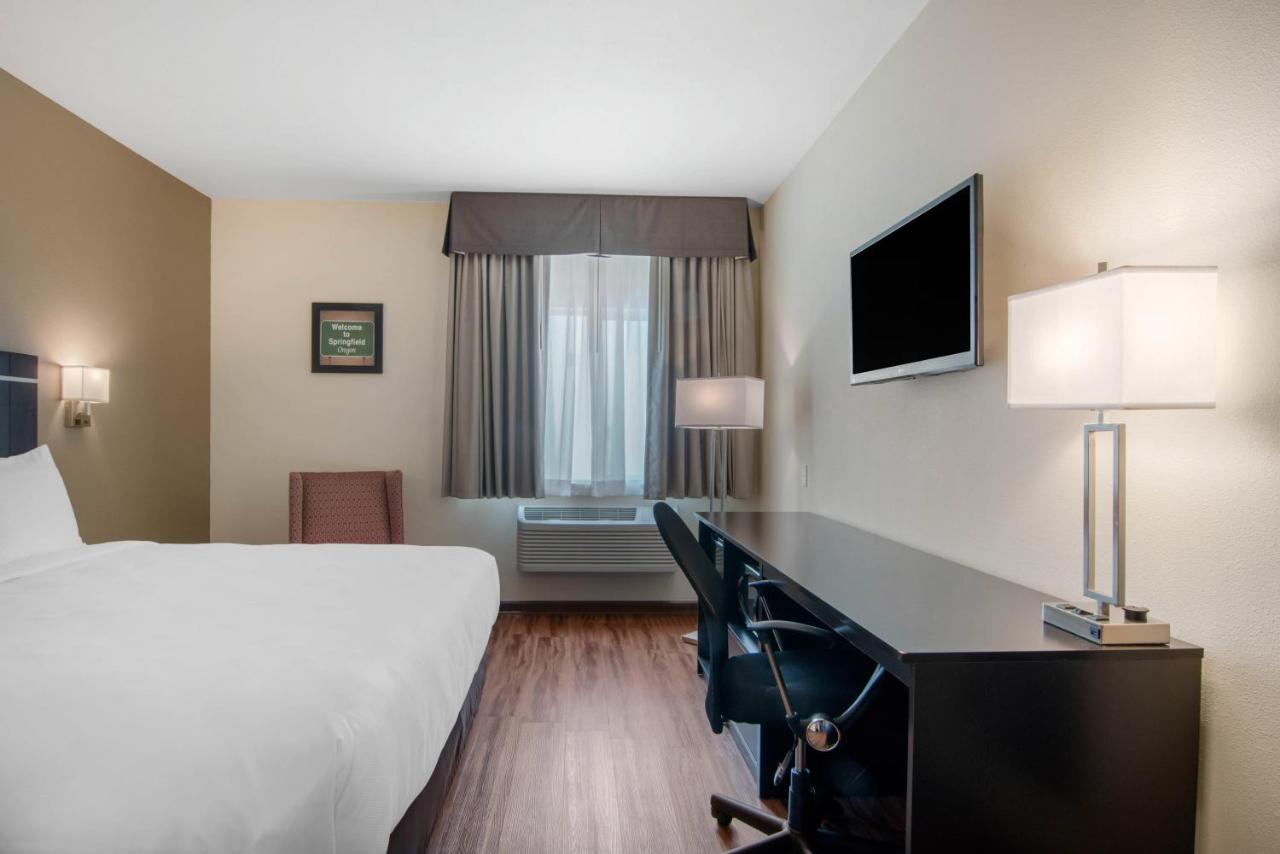 King Room - Non-Smoking at Econo Lodge Inn & Suites