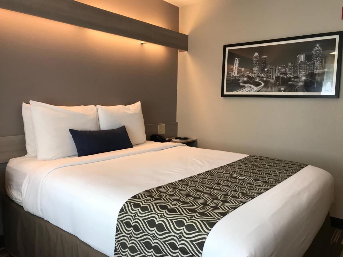Queen Room - Mobility Accessible Suite/Non-Smoking at Microtel Inn & Suites by Wyndham Atlanta/Buckhead Area