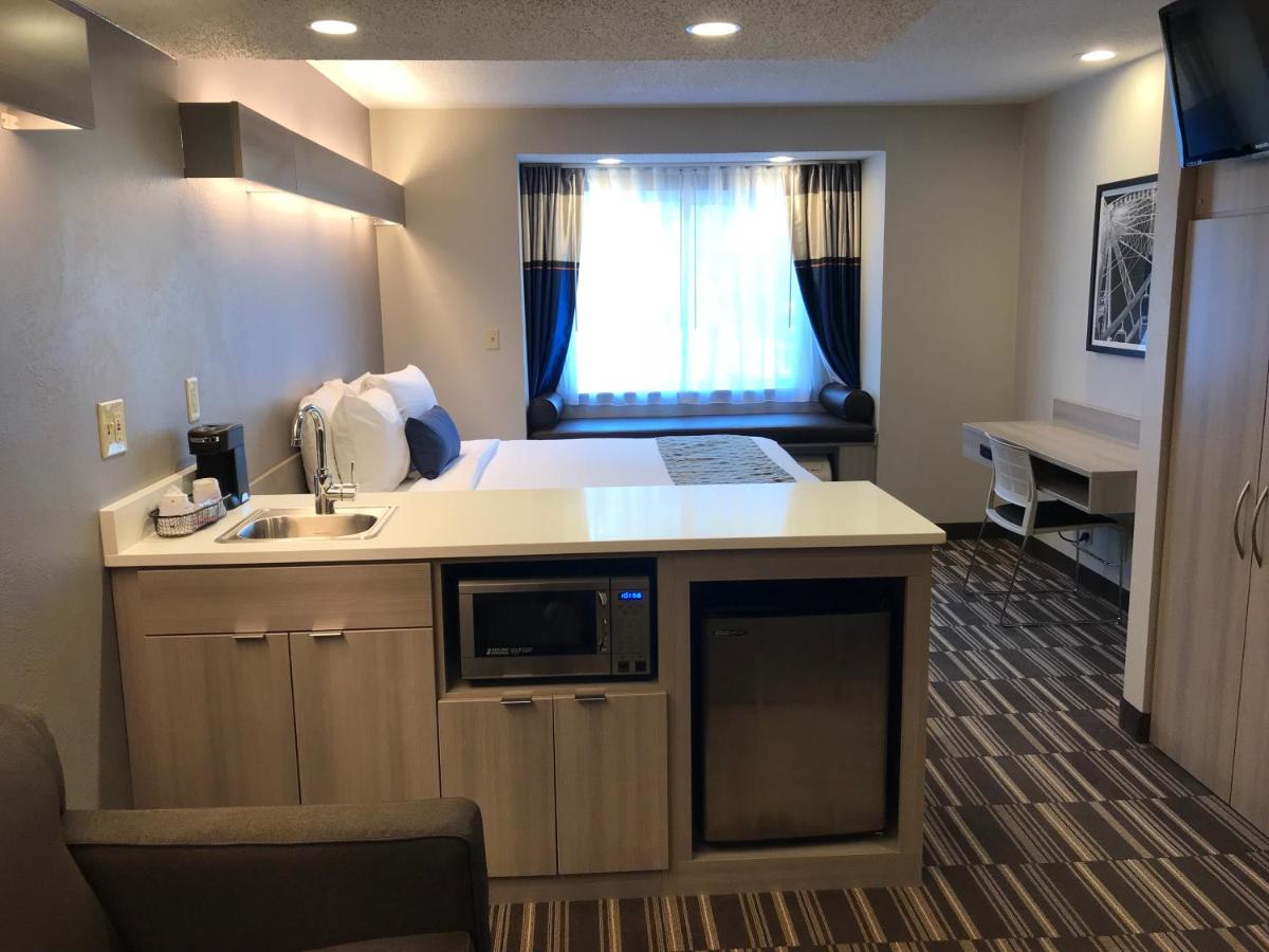 Queen Room - Mobility Accessible Suite/Non-Smoking at Microtel Inn & Suites by Wyndham Atlanta/Buckhead Area