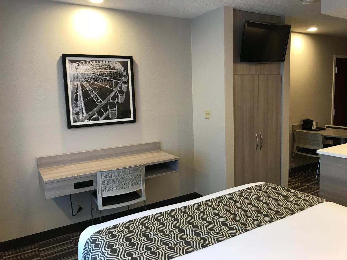 Queen Room - Mobility Accessible Suite/Non-Smoking at Microtel Inn & Suites by Wyndham Atlanta/Buckhead Area