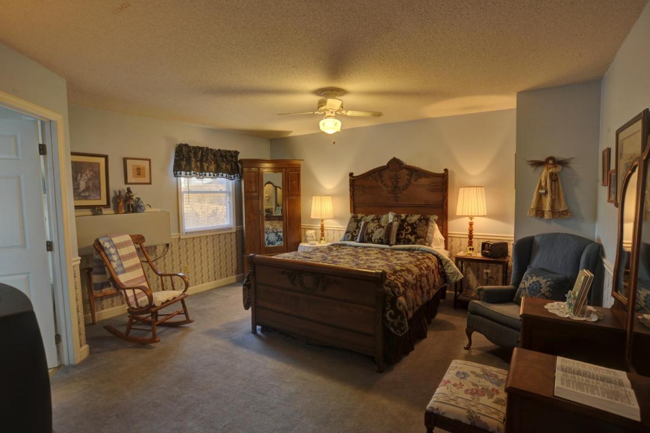 | Blue Mountain Mist Country Inn