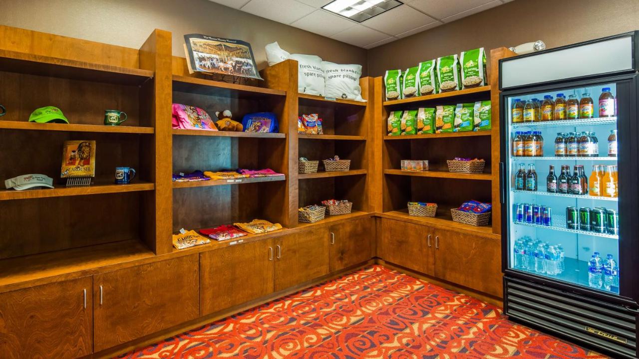 | Best Western Plus Carousel Inn & Suites
