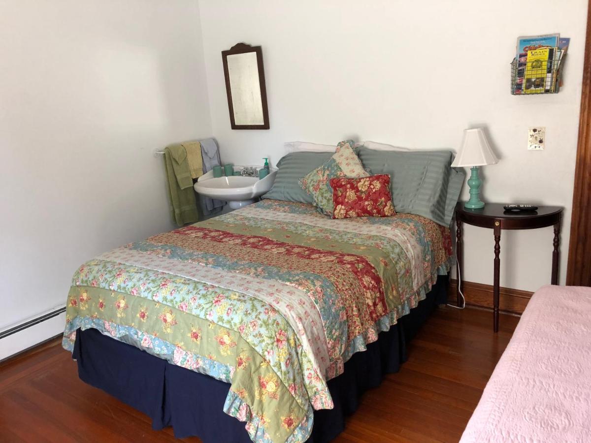 | Antique Rose Inn Windham