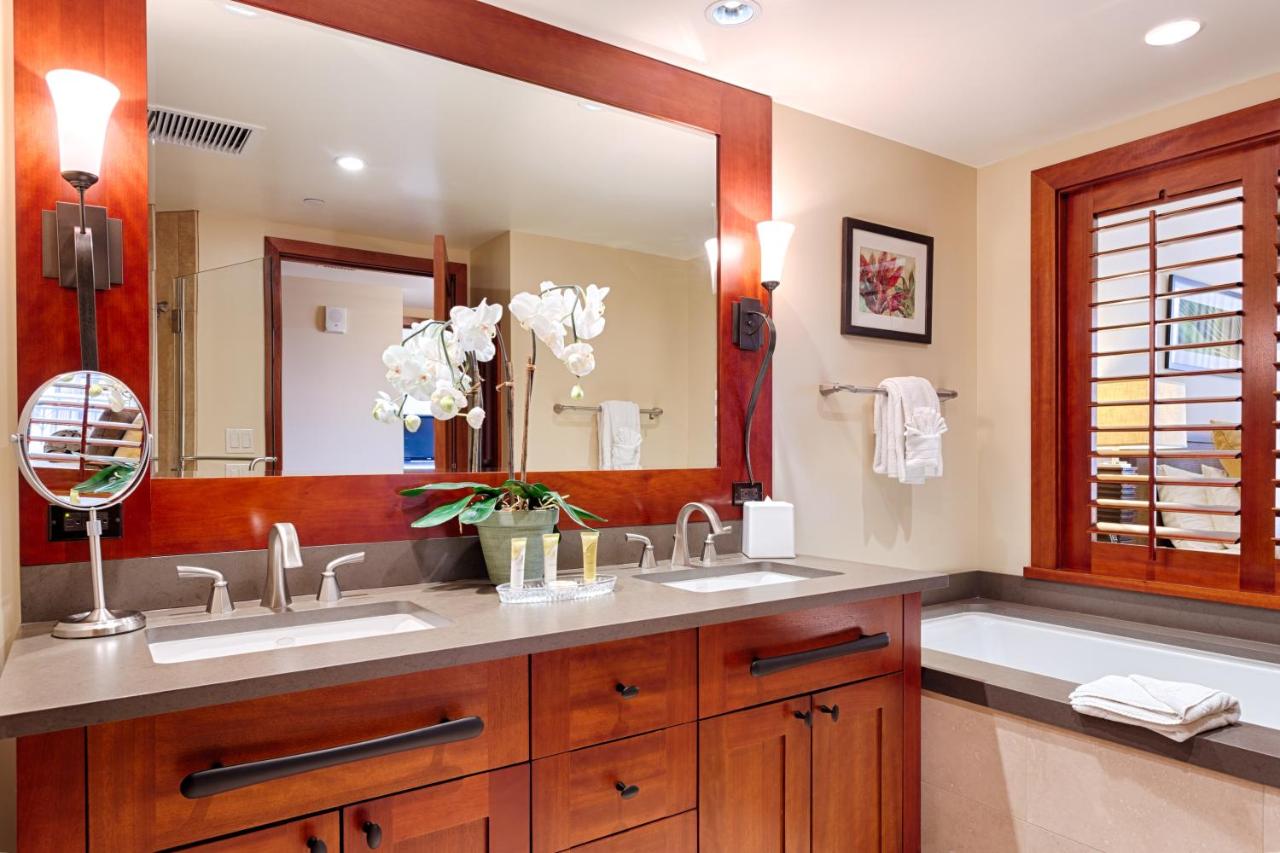 | Spacious Fourth Floor Villa with Pool View - Ocean Tower at Ko Olina Beach Villas Resort