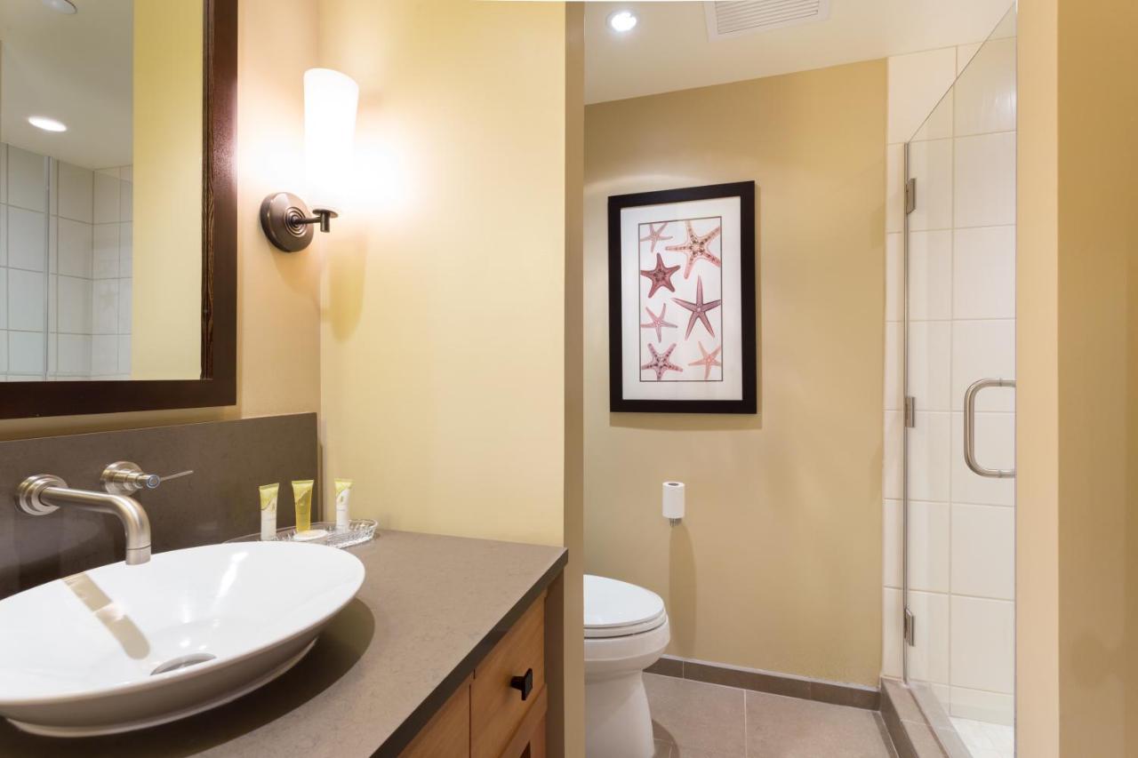 | Spacious Fourth Floor Villa with Pool View - Ocean Tower at Ko Olina Beach Villas Resort