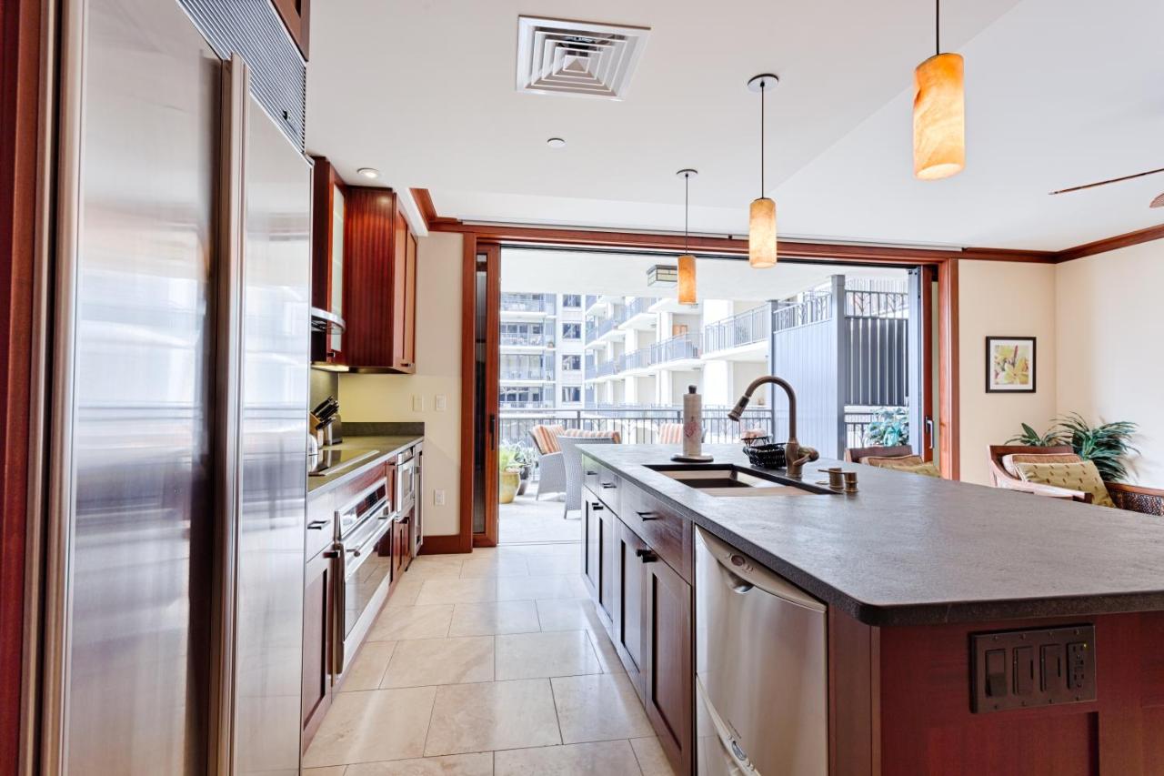 | Spacious Fourth Floor Villa with Pool View - Ocean Tower at Ko Olina Beach Villas Resort