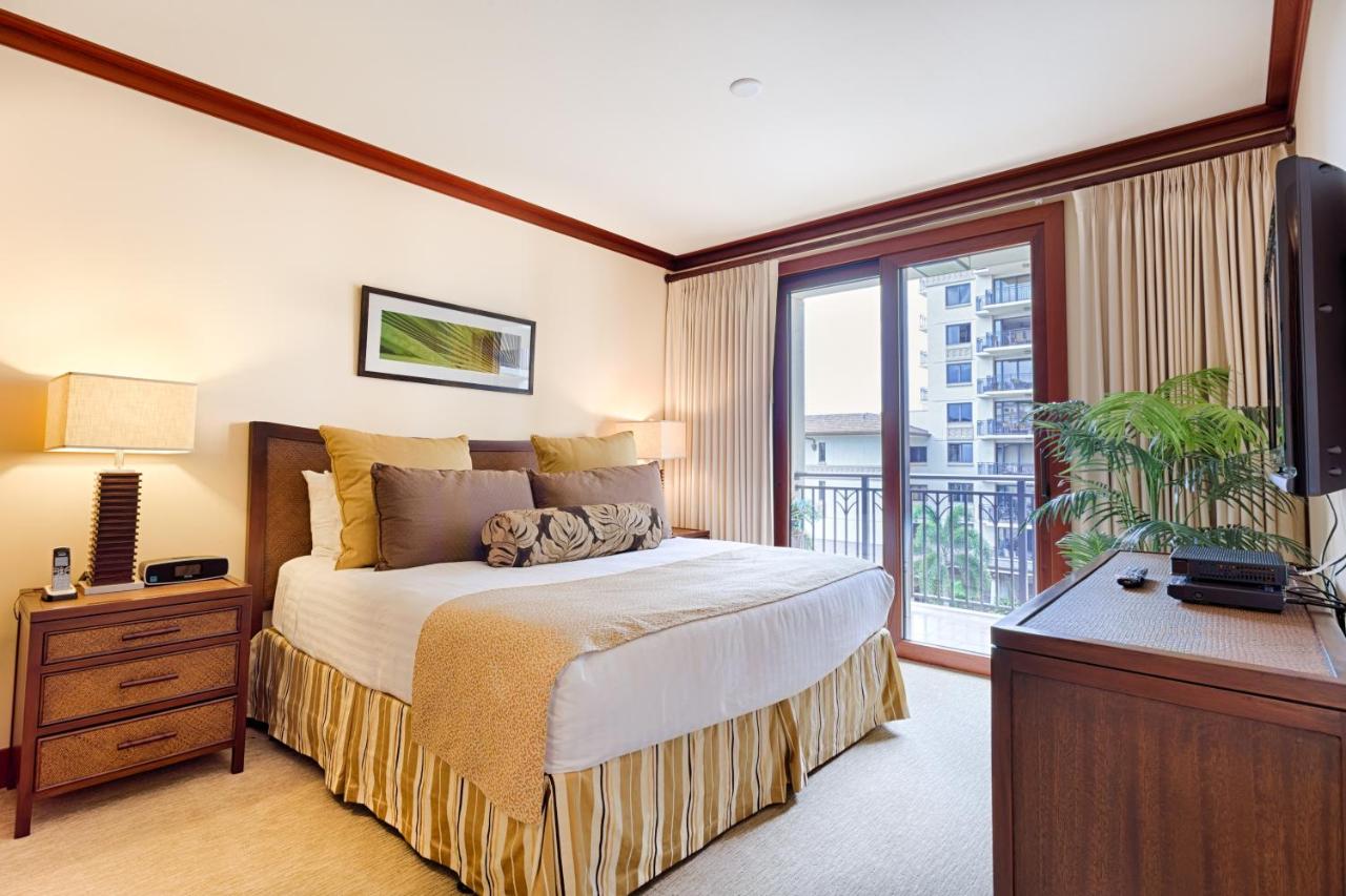 | Spacious Fourth Floor Villa with Pool View - Ocean Tower at Ko Olina Beach Villas Resort