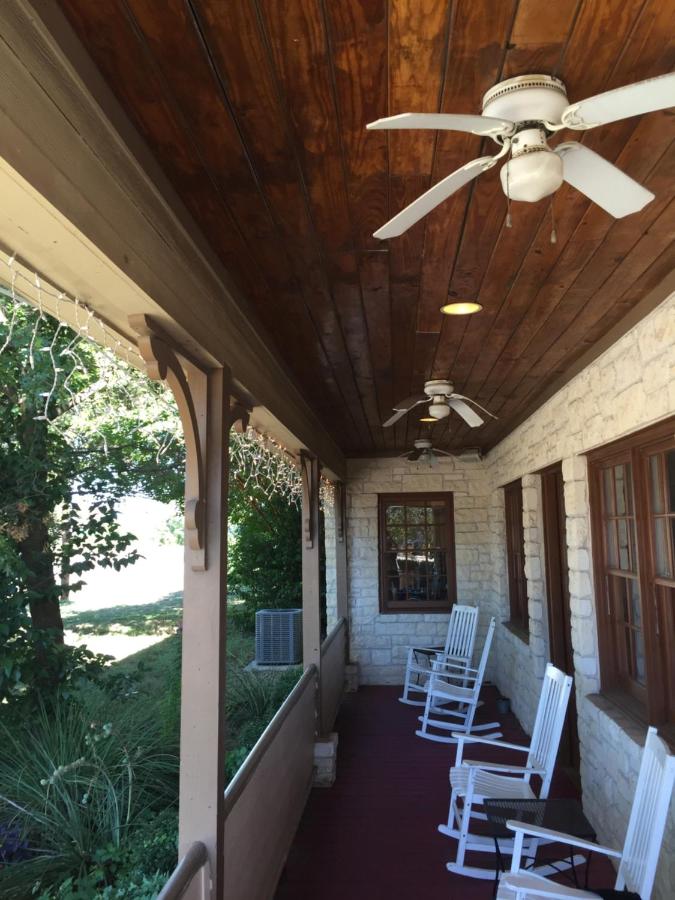 | Fredericksburg Hill Country Hotel