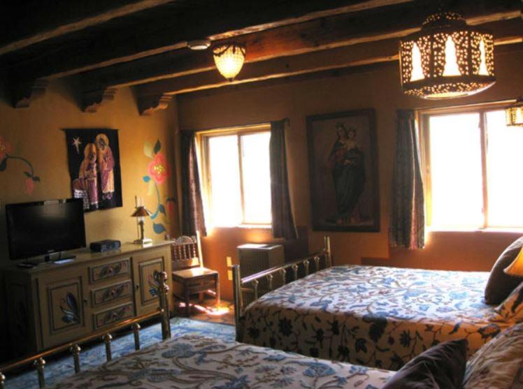| La Dona Luz Inn an Historic B&B