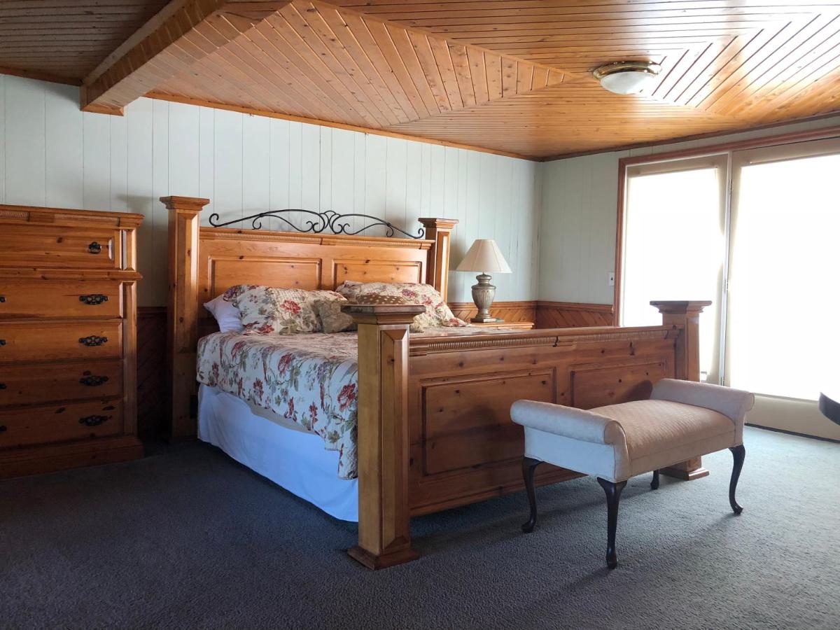 One-Bedroom Apartment at Blackbeard's Lodge
