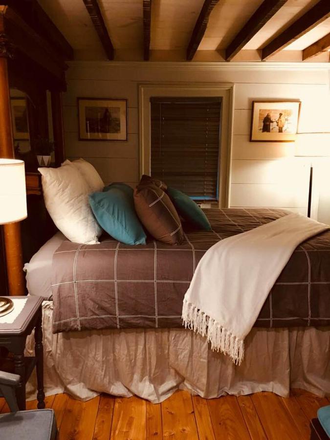 | Wind in the Willows Overnight