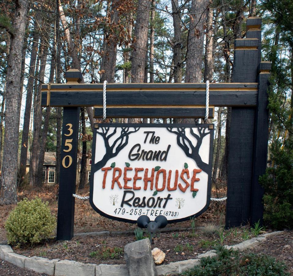 | The Grand Treehouse Resort