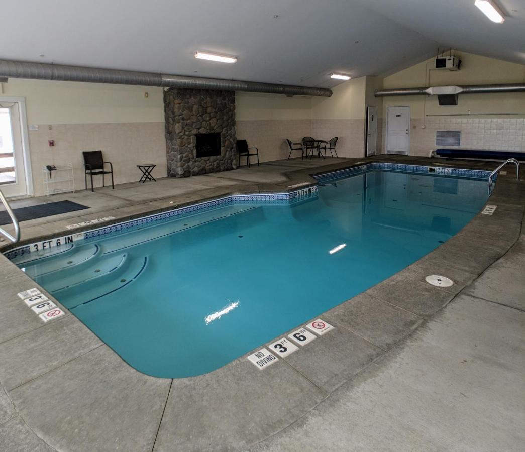 | Rangeley Saddleback Inn