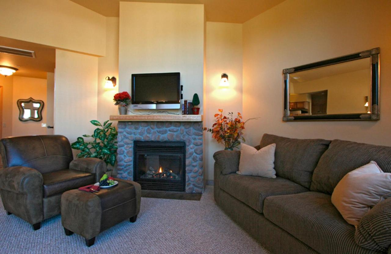 Deluxe Apartment at Icicle Village Resort