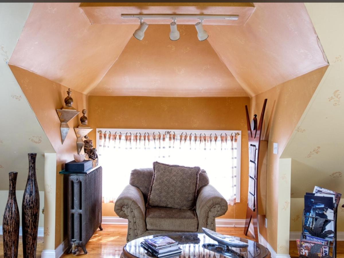 | Gaslight Bed & Breakfast