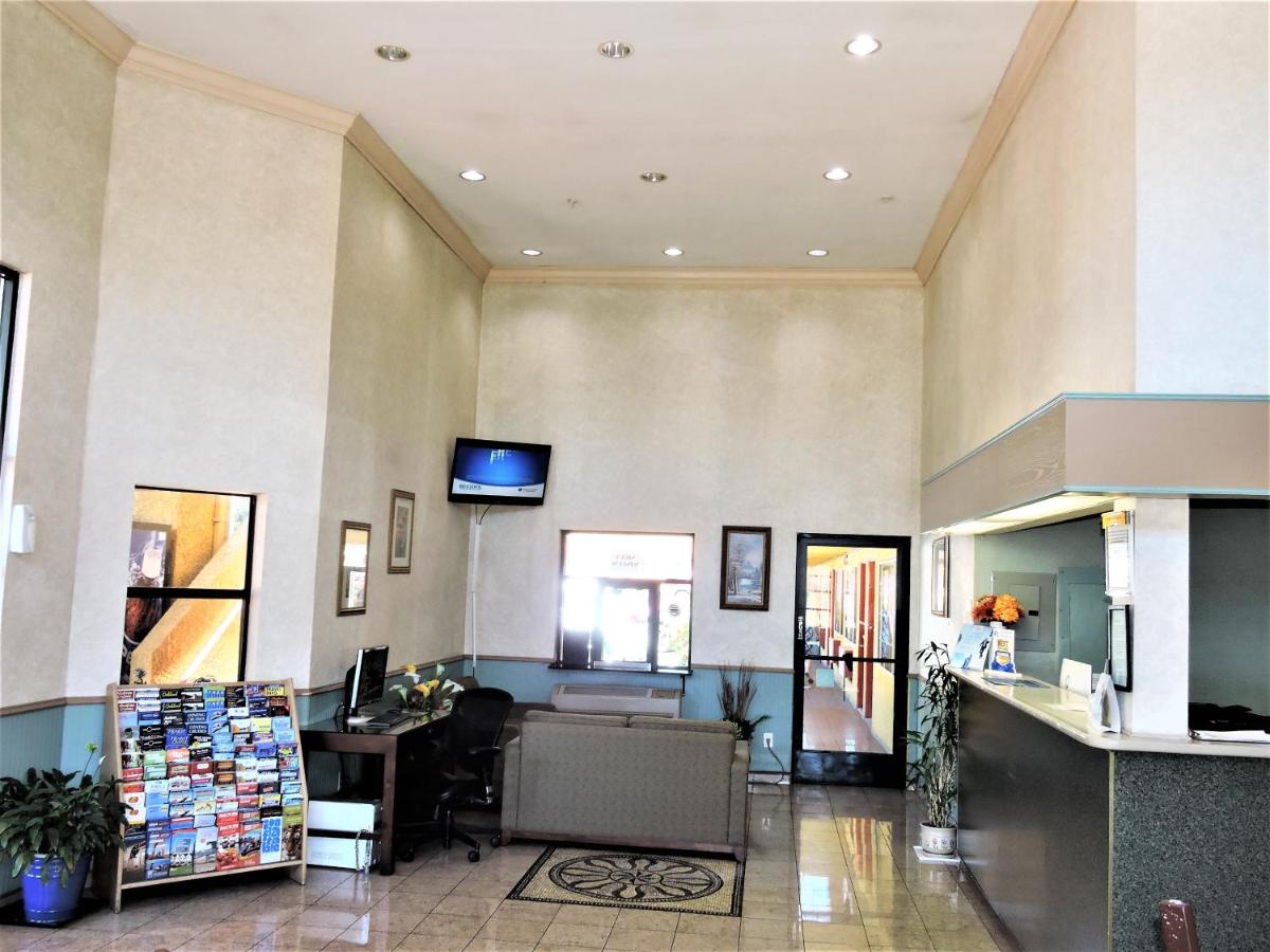 | Mission Inn and Suites