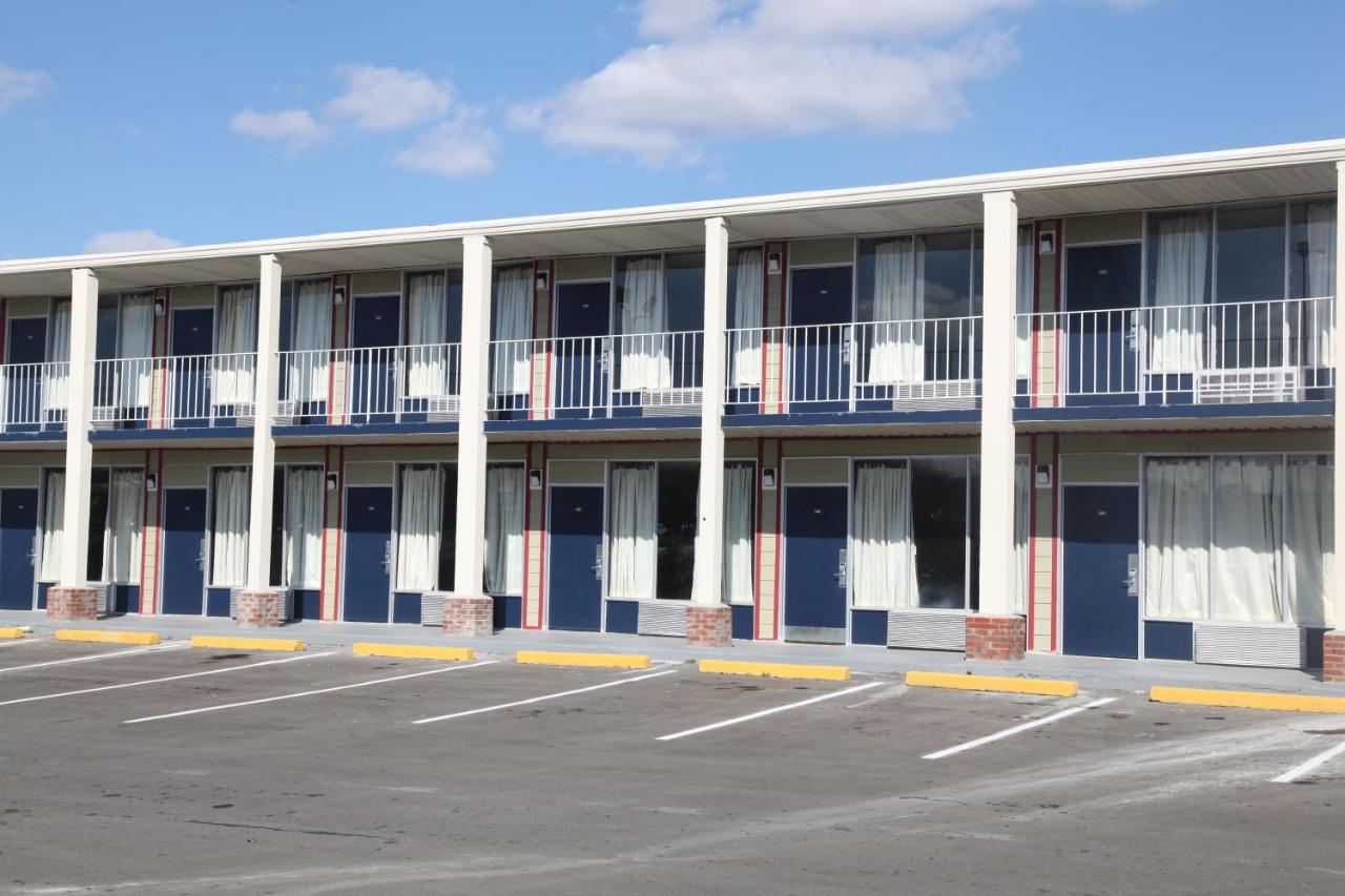  | Economy Inn - Charlotte